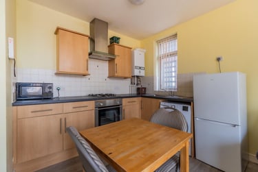 1 bed house, Newport Road, City Centre, Cardiff, CF241AH - Image 5